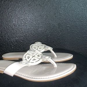 Tan sandals: Geo Pendant Thong Sandals - Ivory